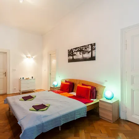 Na Smetance Praag